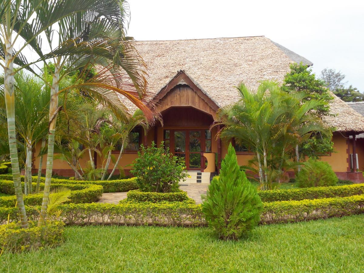 Sunrise Beach Resort Dar es Salaam Bagian luar foto