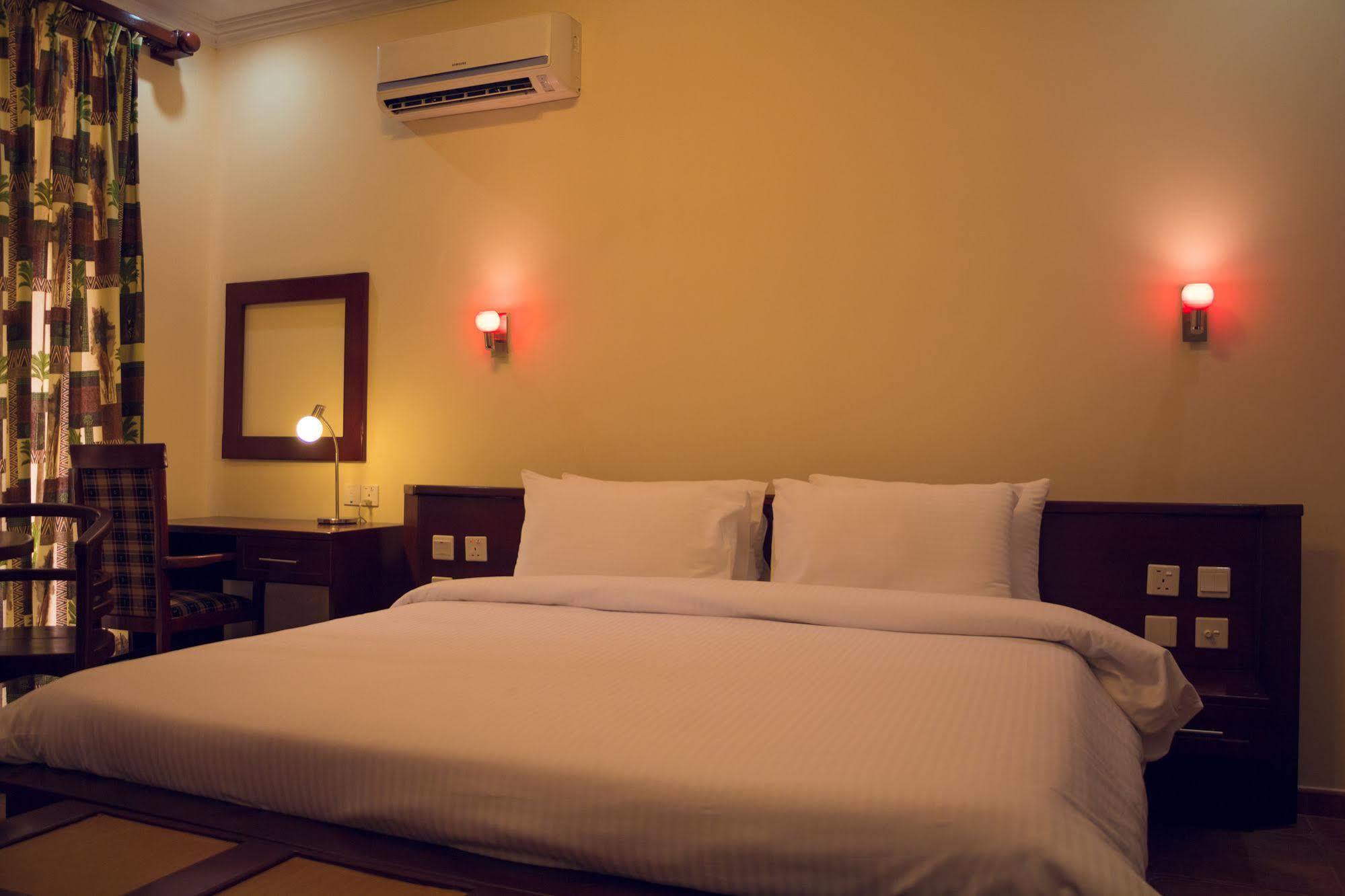 Sunrise Beach Resort Dar es Salaam Bagian luar foto