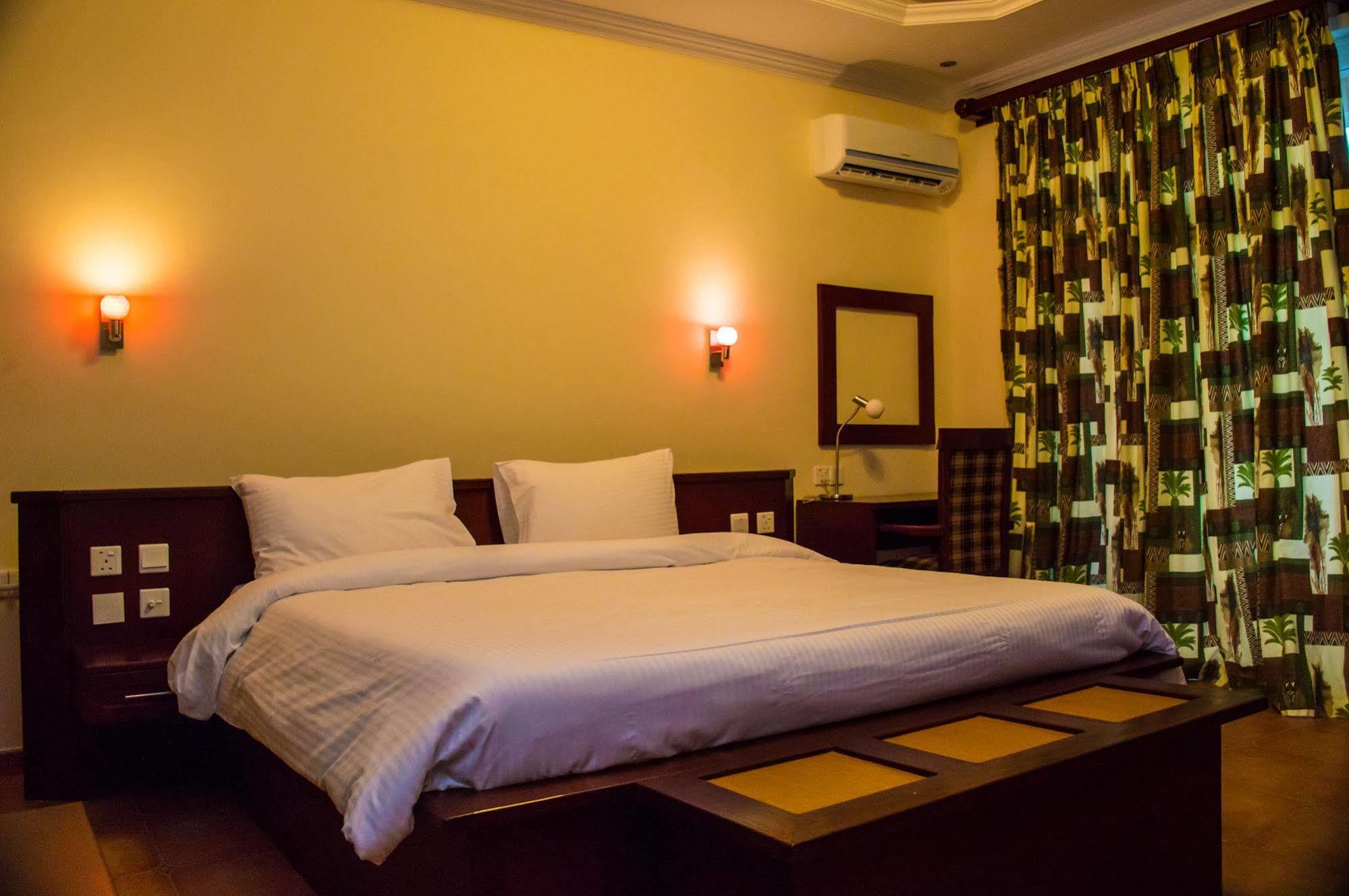 Sunrise Beach Resort Dar es Salaam Bagian luar foto